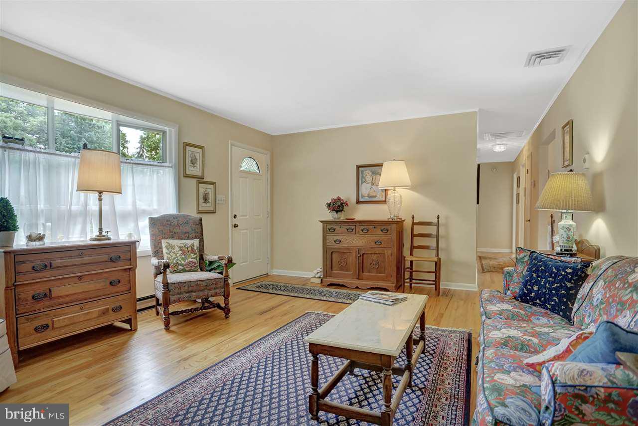 901 Forbes Road Carlisle, PA 17013 - Photo 4 of 25 Gallery Image 4