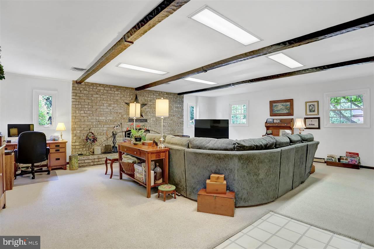 901 Forbes Road Carlisle, PA 17013 - Photo 10 of 25 Gallery Image 10