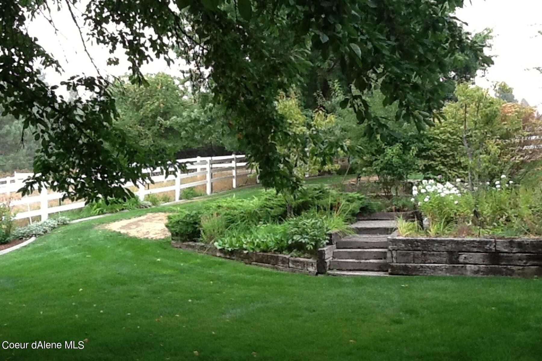 2938 East Murphy Road Coeur D'Alene, ID 83814 - Photo 43 of 51 Beautiful Grounds