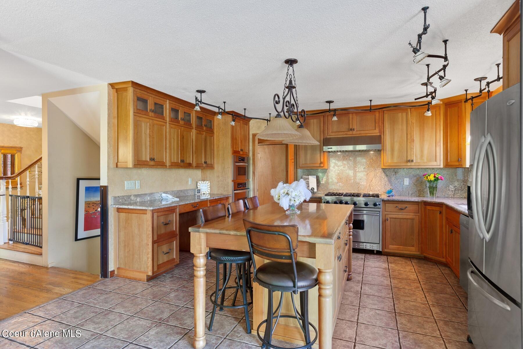 2938 East Murphy Road Coeur D'Alene, ID 83814 - Photo 6 of 51 Chef's Kitchen