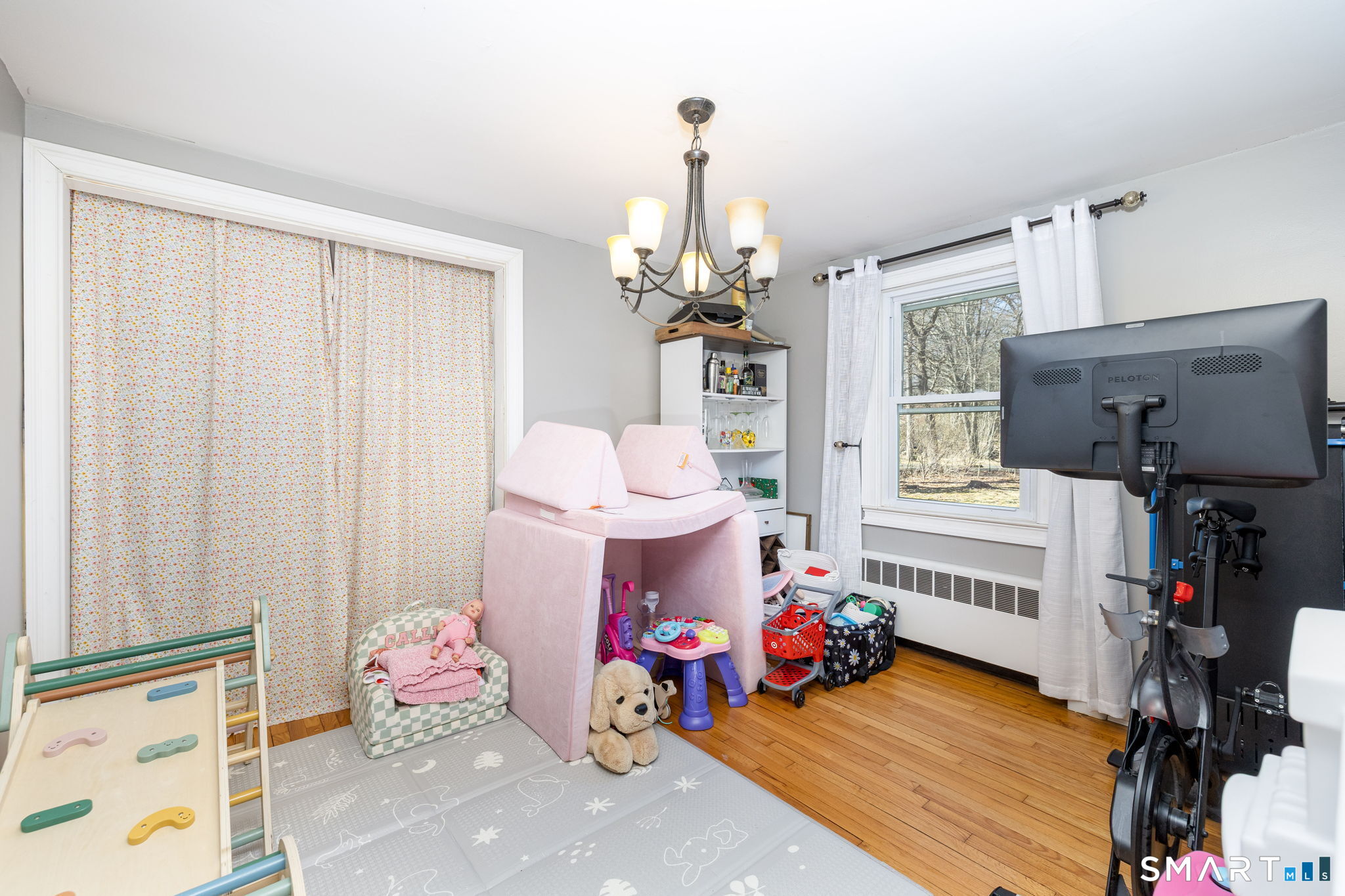 18 Debra Lane Bristol, CT 06010 - Photo 7 of 32