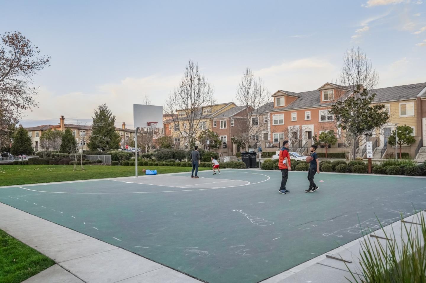 415 Franklin Parkway San Mateo, CA 94403 - Photo 27 of 31 a view of a basketball court
