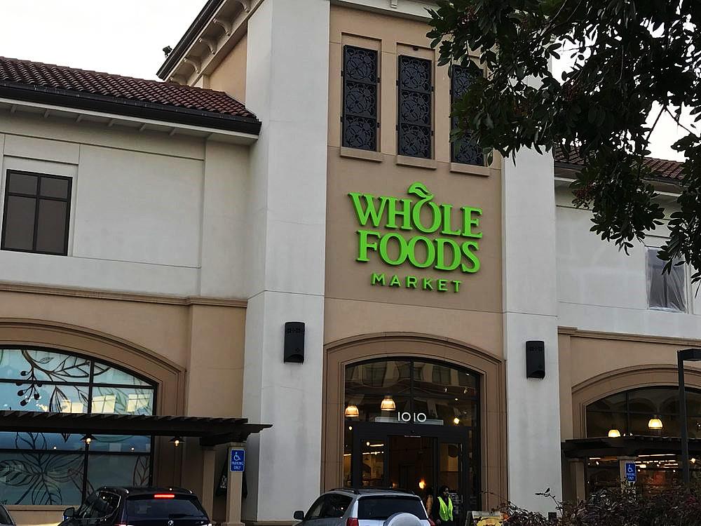 415 Franklin Parkway San Mateo, CA 94403 - Photo 31 of 31 a view of building with a street sign