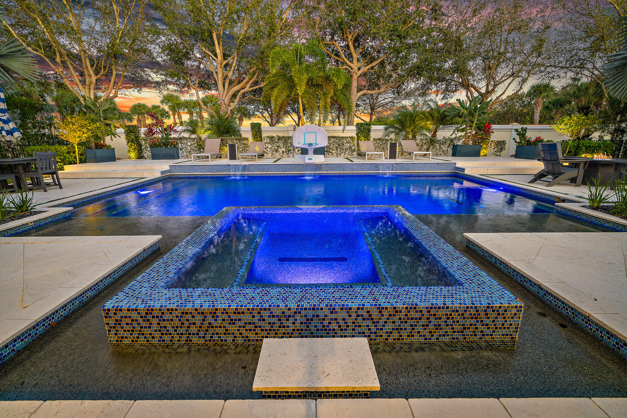 439 Rudder Cay Way Jupiter, FL 33458 - Photo 3 of 76 Spa & Pool