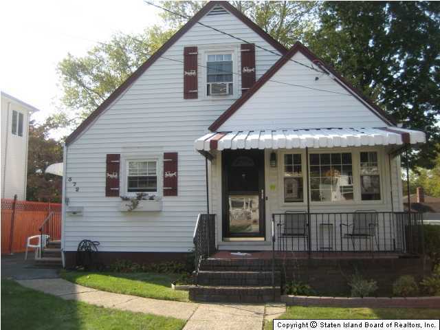 372 Willowbrook Road Staten Island, NY 10314 - Photo 1 of 8 Primary Photo