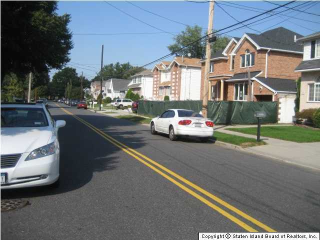 372 Willowbrook Road Staten Island, NY 10314 - Photo 6 of 8 Additional Photo
