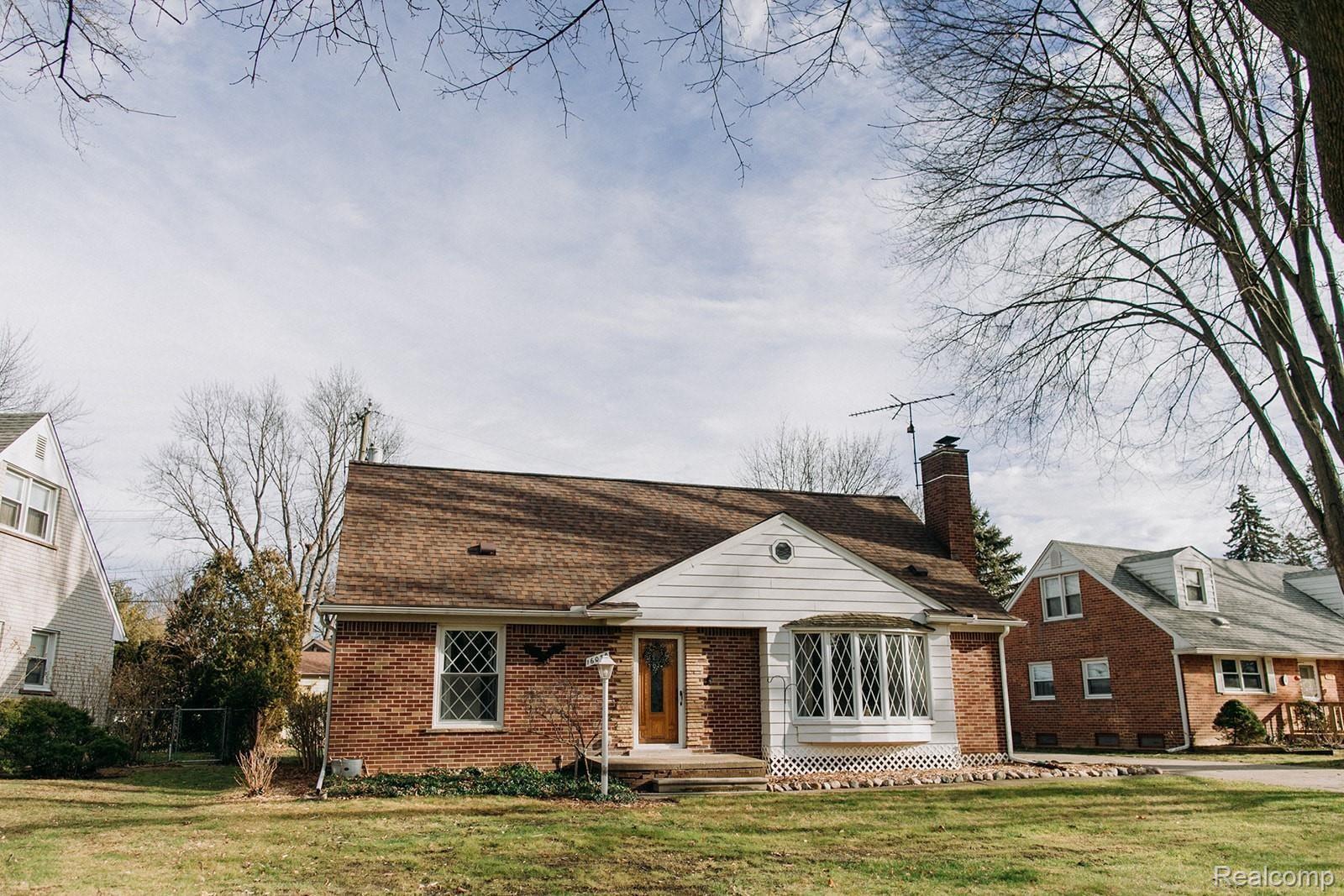 16030 Meadowbrook Road Redford, MI 48239 - Photo 4 of 29 erinhannumphotography_16030meadowbrook-2.jpg