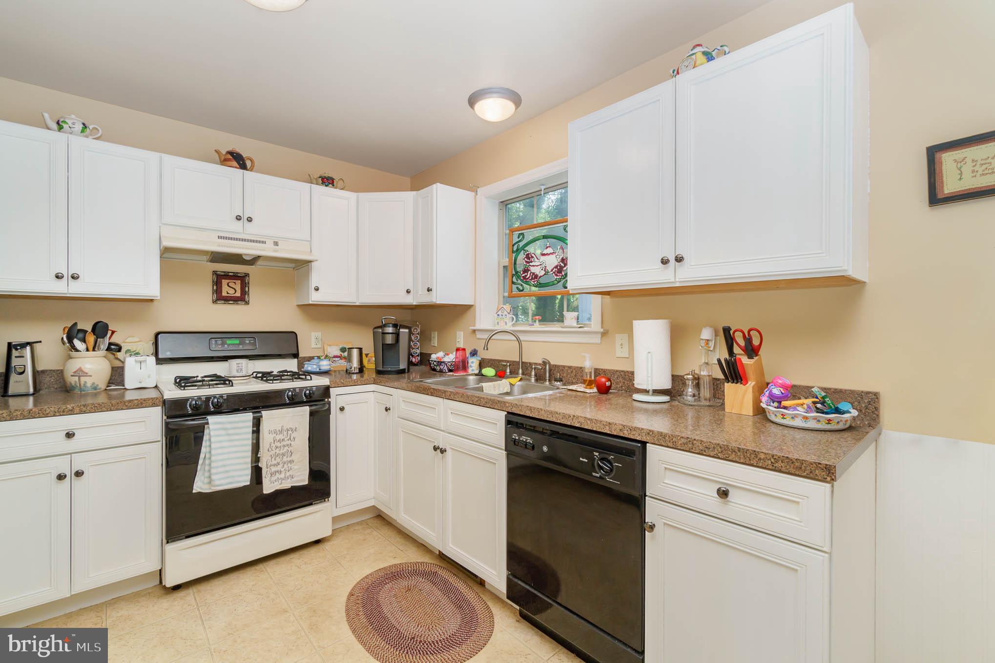 1787 Rocky Road Dover, PA 17315 - Photo 11 of 25 Gallery Image 11