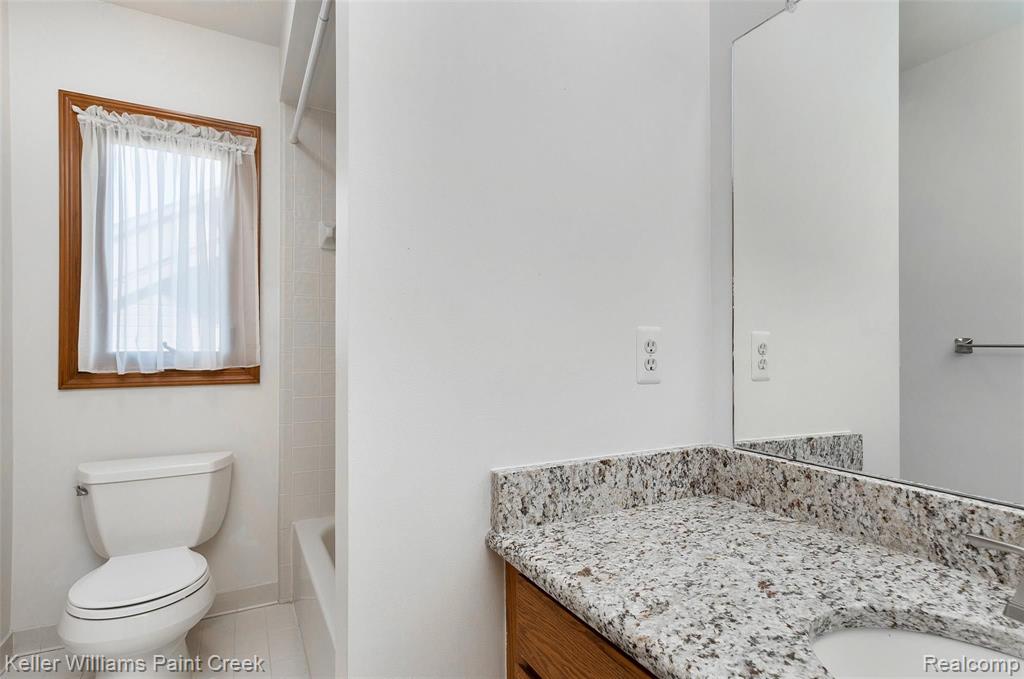 3247 Primrose Drive Rochester Hills, MI 48307 - Photo 20 of 27