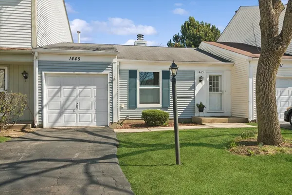 $260,000 | 1445 Tanglewood Avenue, Palatine, IL 60067