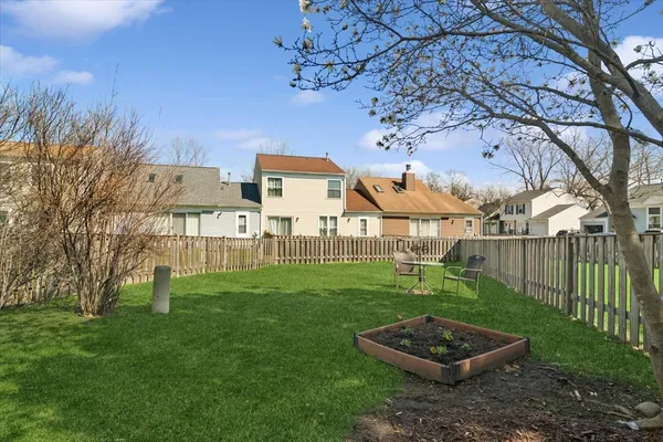 $260,000 | 1445 Tanglewood Avenue, Palatine, IL 60067