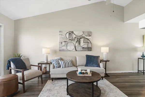$260,000 | 1445 Tanglewood Avenue, Palatine, IL 60067