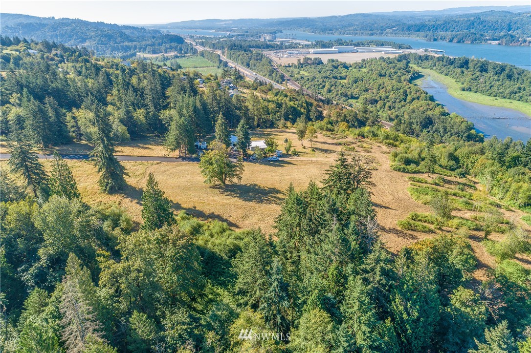 245 Risley Road, Unit 1 Kelso, WA 98626 - Photo 2 of 17 Gallery Image 2