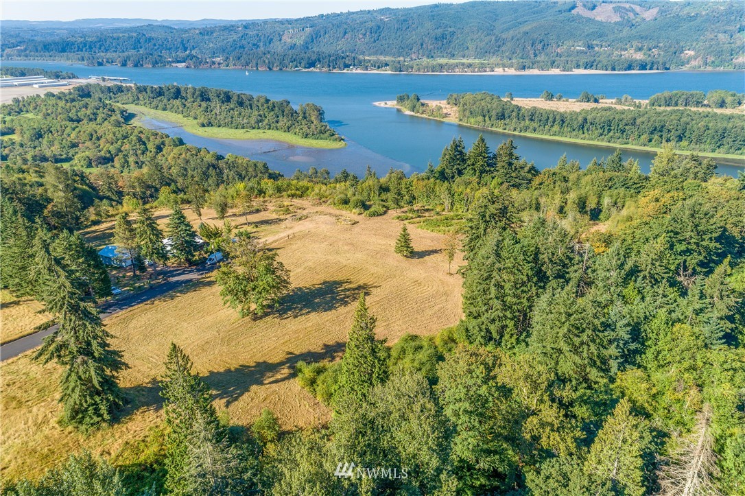 245 Risley Road, Unit 1 Kelso, WA 98626 - Photo 3 of 17 Gallery Image 3
