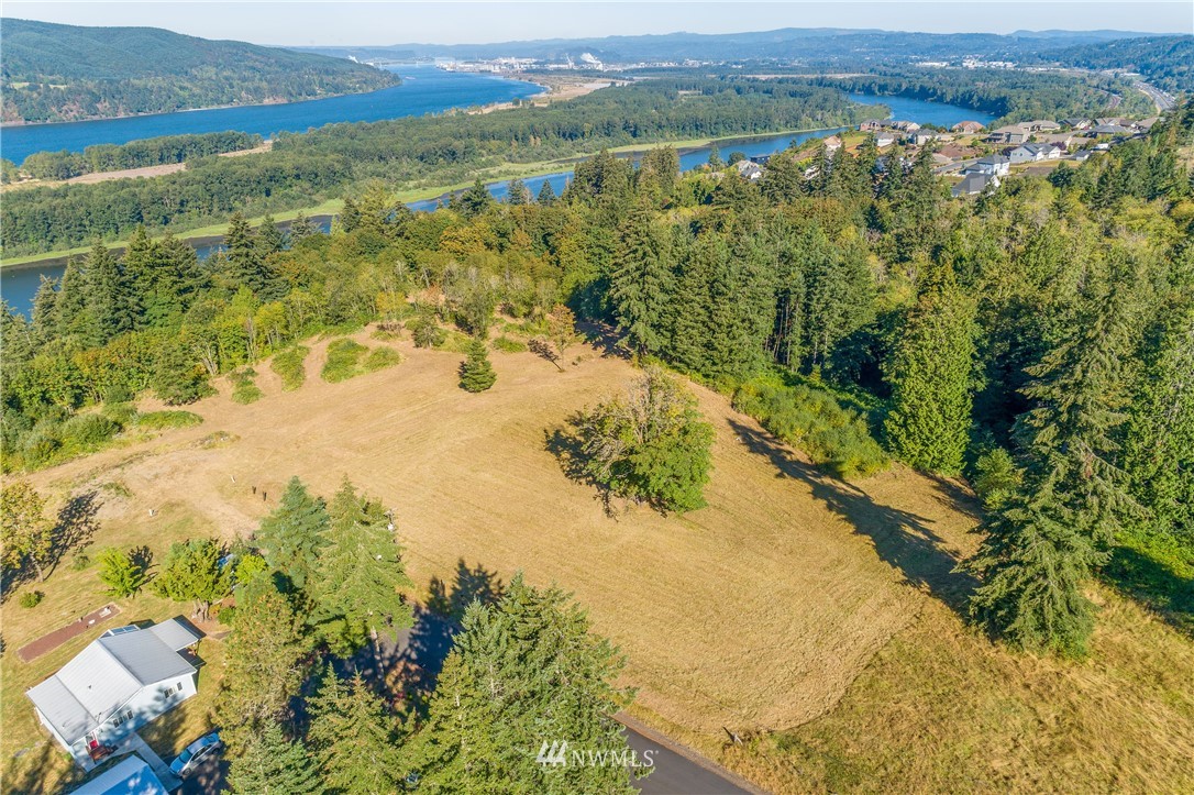 245 Risley Road, Unit 1 Kelso, WA 98626 - Photo 6 of 17 Gallery Image 6