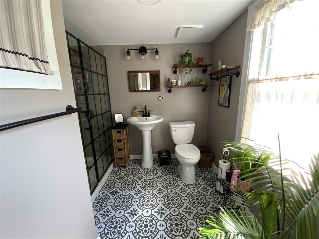 116 Christian Lane Whately, MA 01373 - Photo 9 of 40