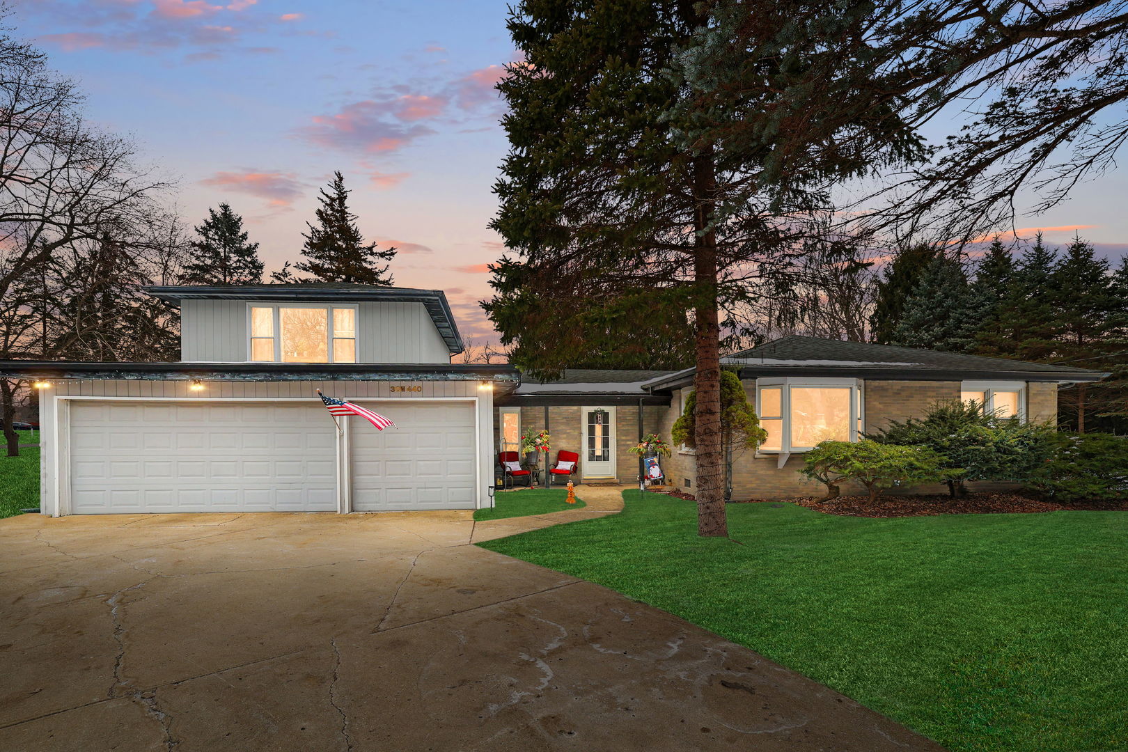 30W440 Whitney Road West Chicago, IL 60185 - Photo 1 of 5