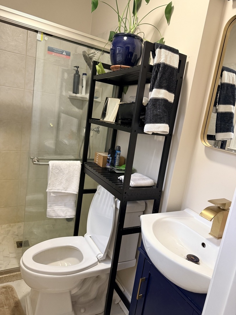 30W440 Whitney Road West Chicago, IL 60185 - Photo 3 of 5