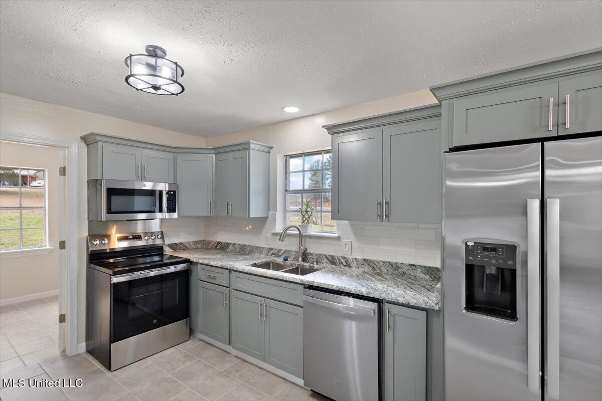 1233 Highway 25 Carthage, MS 39051 - Photo 14 of 38 14-HTP_0516