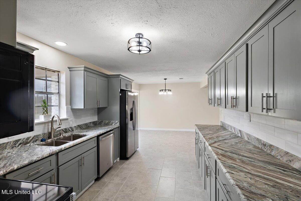 1233 Highway 25 Carthage, MS 39051 - Photo 15 of 38 15-HTP_0519