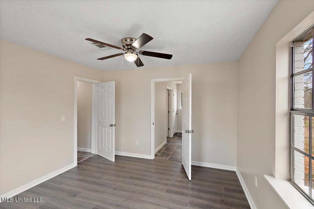 1233 Highway 25 Carthage, MS 39051 - Photo 18 of 38 18-HTP_0528