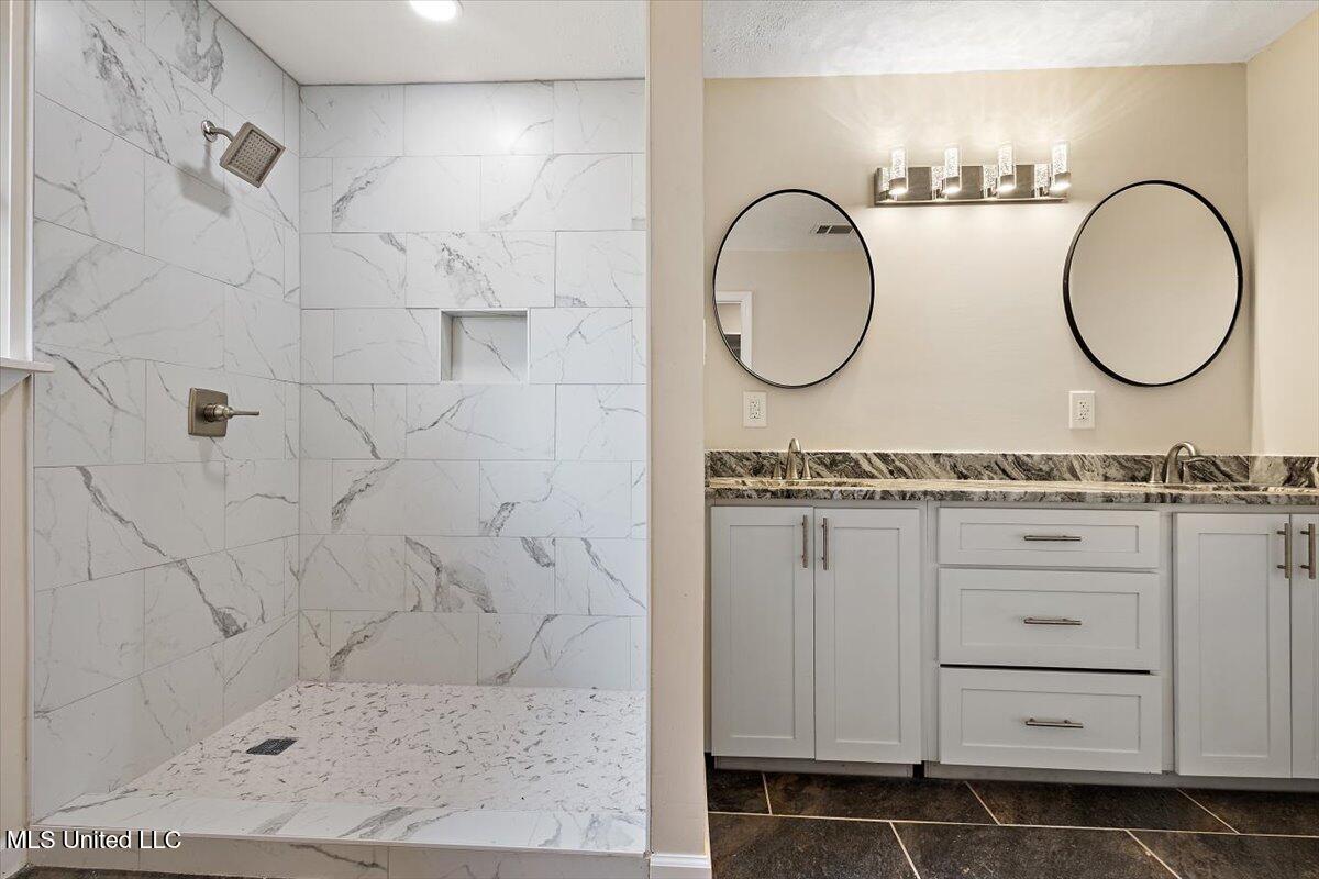 1233 Highway 25 Carthage, MS 39051 - Photo 20 of 38 20-HTP_0534