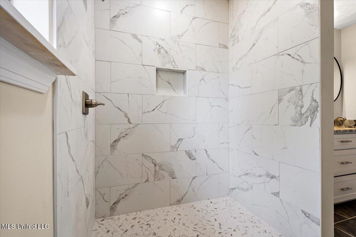 1233 Highway 25 Carthage, MS 39051 - Photo 21 of 38 21-HTP_0537