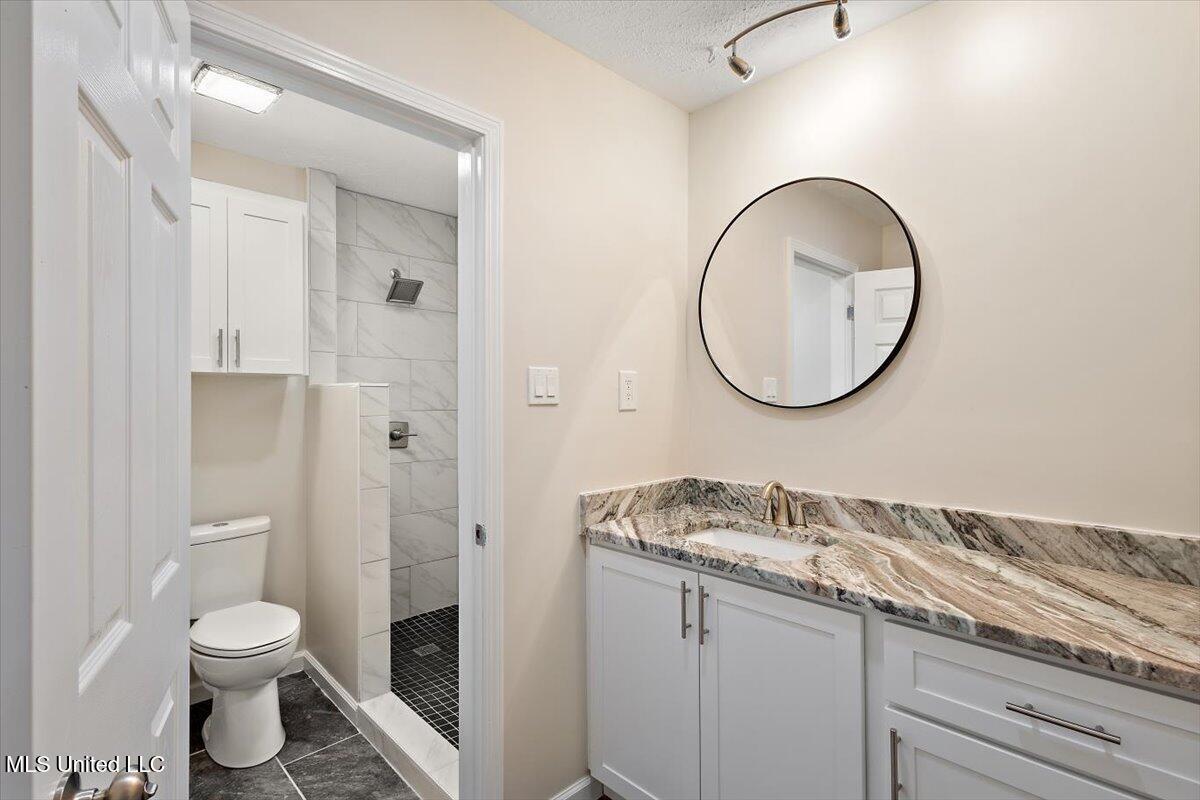 1233 Highway 25 Carthage, MS 39051 - Photo 24 of 38 24-HTP_0546