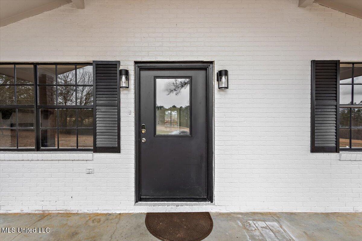 1233 Highway 25 Carthage, MS 39051 - Photo 5 of 38 05-HTP_0489