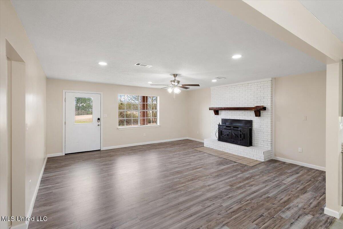 1233 Highway 25 Carthage, MS 39051 - Photo 8 of 38 08-HTP_0498