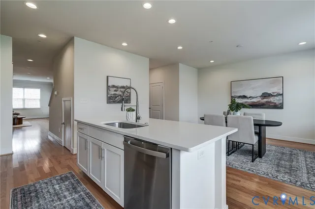 a view of a kitchen area
