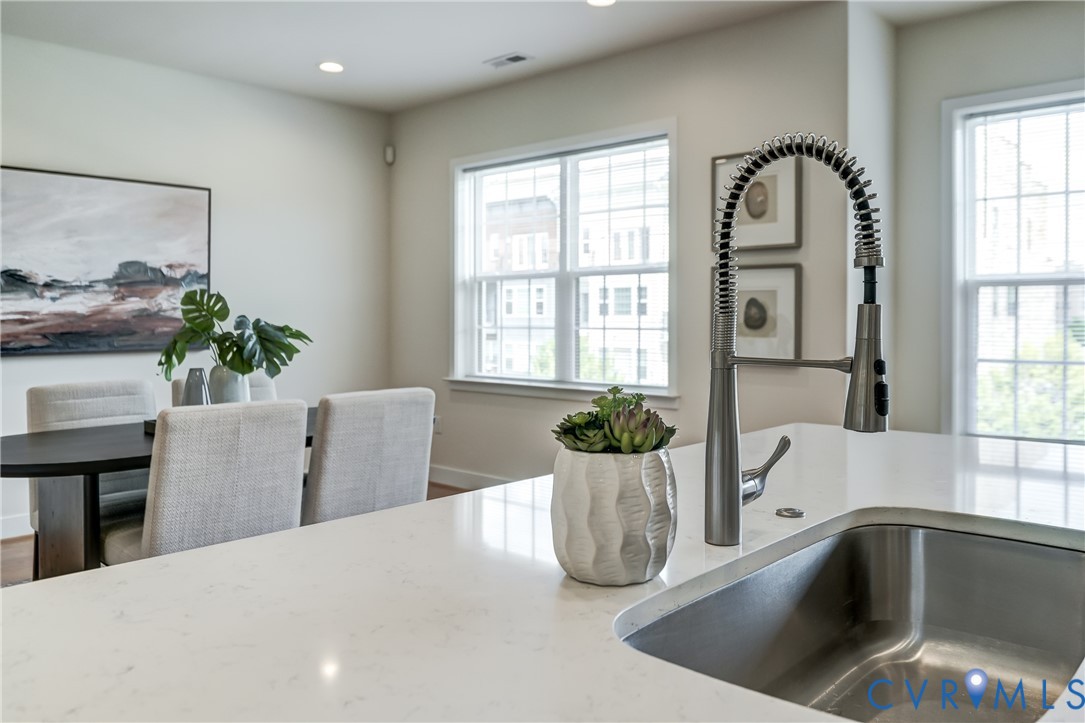 2006 Libbie Lake W Street, Unit B Richmond, VA 23230 - Photo 15 of 43 a view of a living room and a window