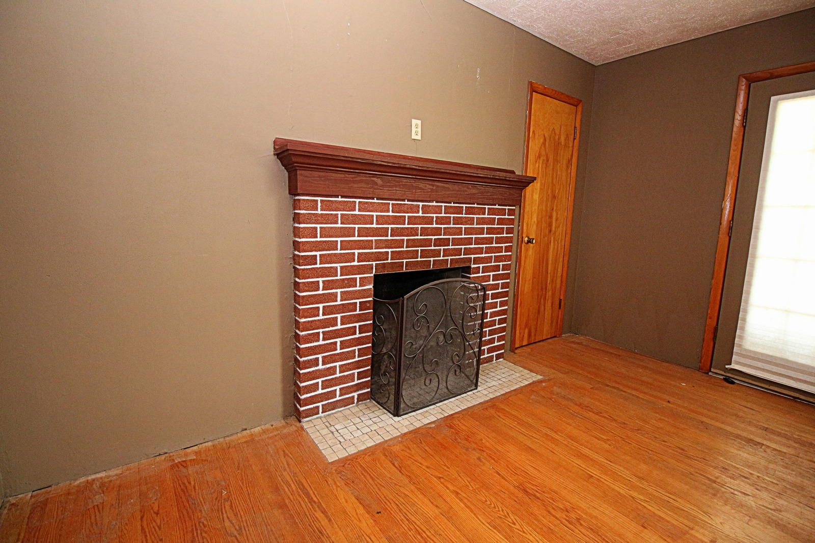 2121 Childress Road Christiansburg, VA 24073 - Photo 5 of 35 IMG_7530