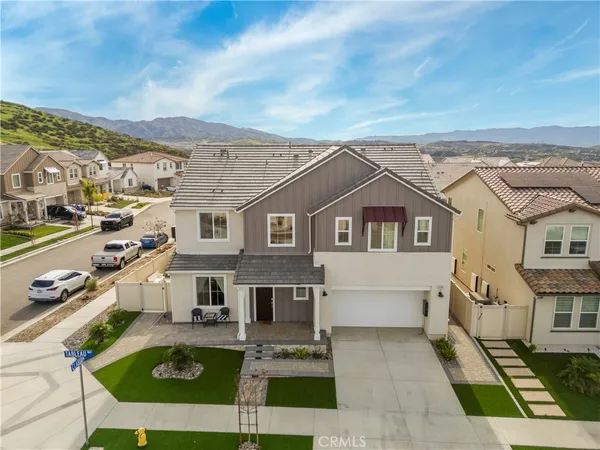 $1,165,000 | 18100 Tableau Way, Saugus, CA 91350