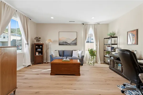 $1,165,000 | 18100 Tableau Way, Saugus, CA 91350