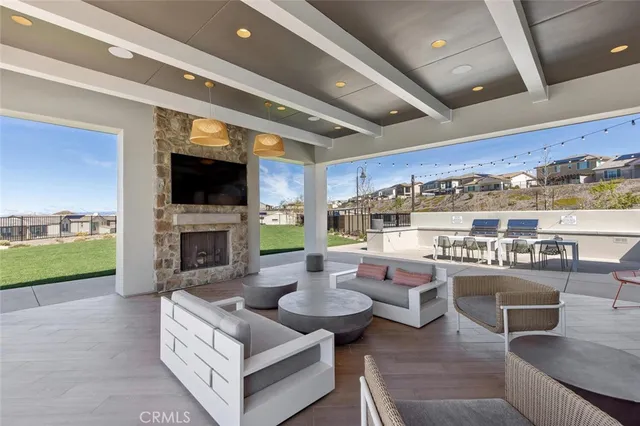 $1,185,000 | 18100 Tableau Way, Saugus, CA 91350