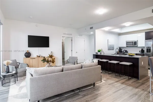 $5,500 | 2955 Bird Avenue, Unit 1A, Miami, FL 33133