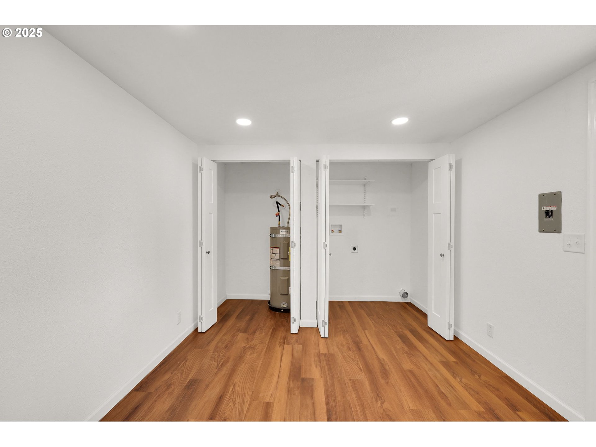 2665 E Street Springfield, OR 97477 - Photo 15 of 37 a view of an empty room with wooden floor