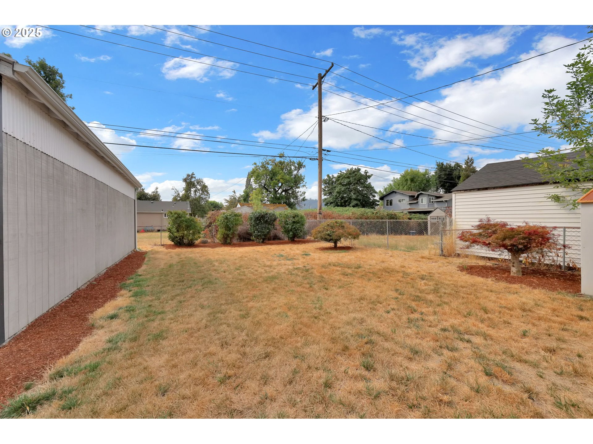 2665 E Street Springfield, OR 97477 - Photo 27 of 37 a view of a outdoor space