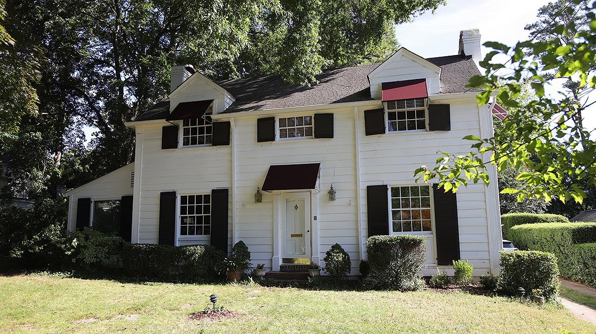 1608 Craig Street Raleigh, NC 27608 - Photo 2 of 42 Exterior Front
