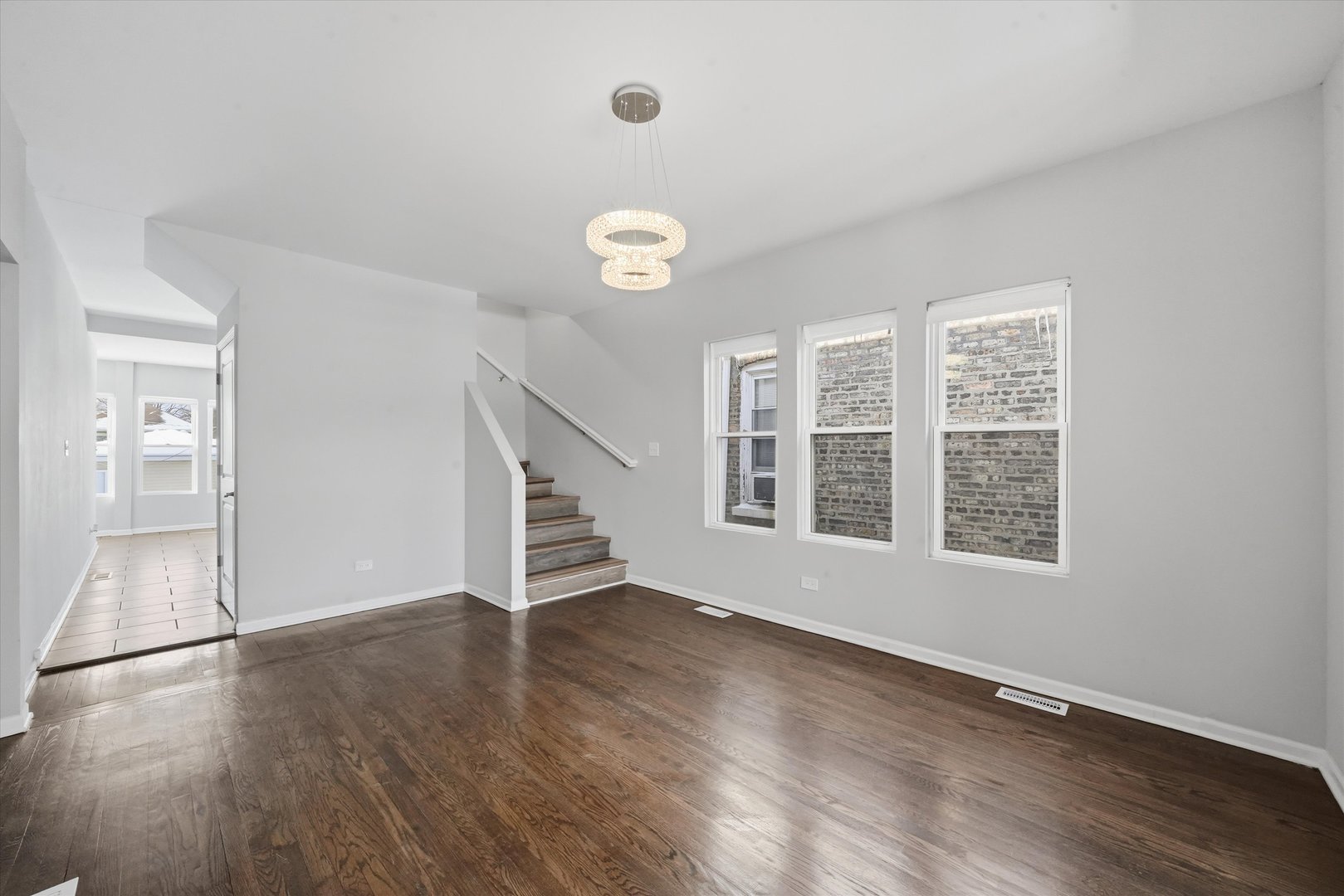 7940 South Perry Avenue Chicago, IL 60620 - Photo 4 of 29