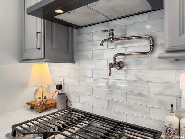 $565,000 | 302 East Morningside Drive, Peoria, IL 61614