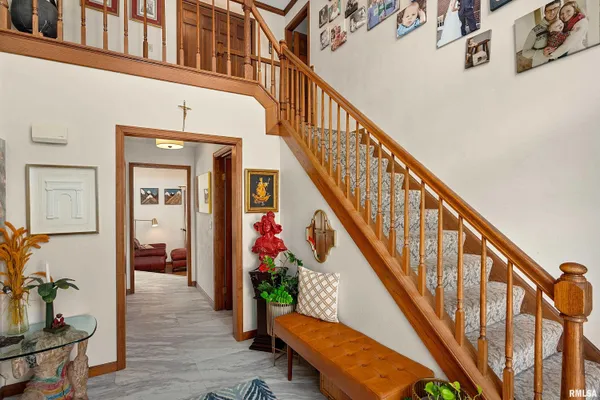 $565,000 | 302 East Morningside Drive, Peoria, IL 61614