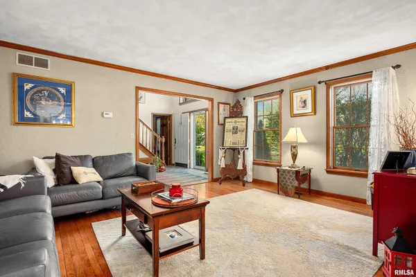 $565,000 | 302 East Morningside Drive, Peoria, IL 61614