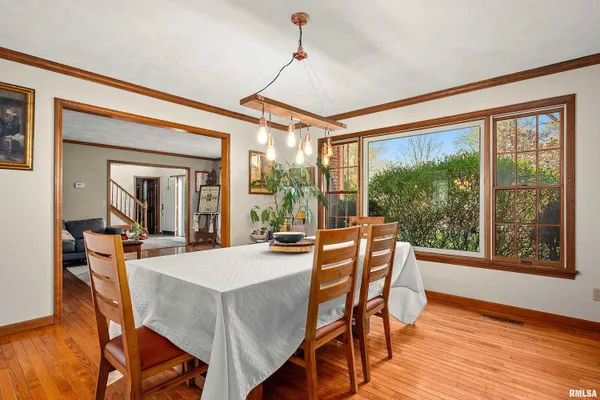 $565,000 | 302 East Morningside Drive, Peoria, IL 61614