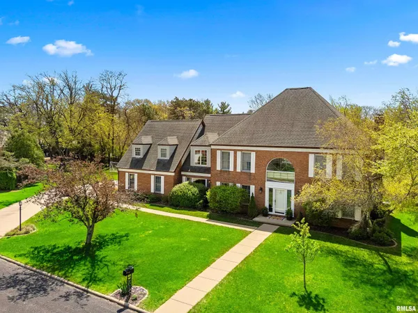 $565,000 | 302 East Morningside Drive, Peoria, IL 61614