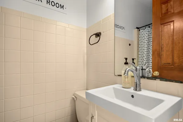 $565,000 | 302 East Morningside Drive, Peoria, IL 61614