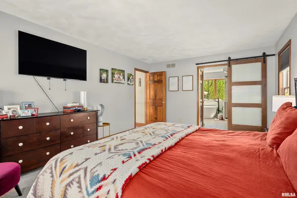 $565,000 | 302 East Morningside Drive, Peoria, IL 61614