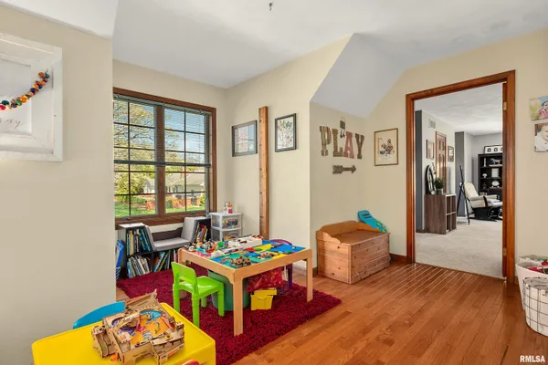 $565,000 | 302 East Morningside Drive, Peoria, IL 61614