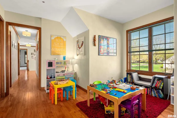 $565,000 | 302 East Morningside Drive, Peoria, IL 61614